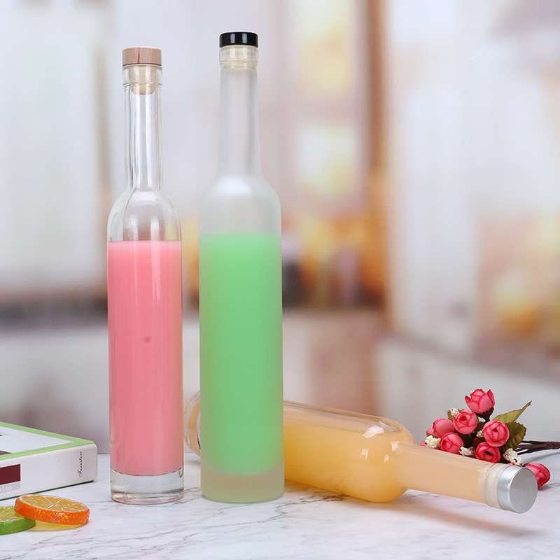 Botellas de consumición de la bebida de las botellas de cristal delgadas 200ml con la tapa de goma