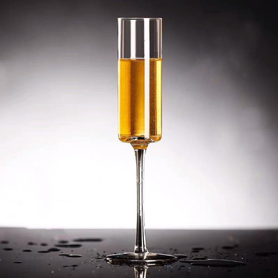 Copa de champán de 195 ml en estilo de lujo para uso en fiestas